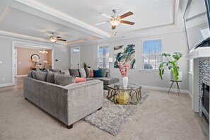 スマートテレビ、暖炉