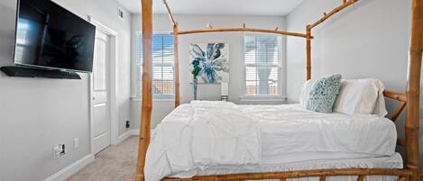 4 bedrooms, desk, iron/ironing board, WiFi