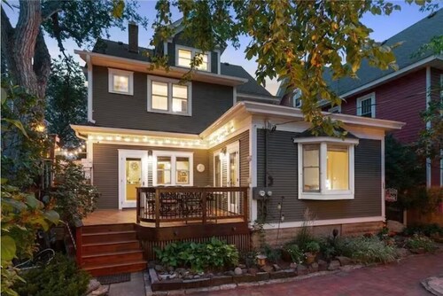 Luxe 6BR/5FB Lake Sanctuary Retreat I Steam & Infrared Saunas by Lake BdeMakaSka