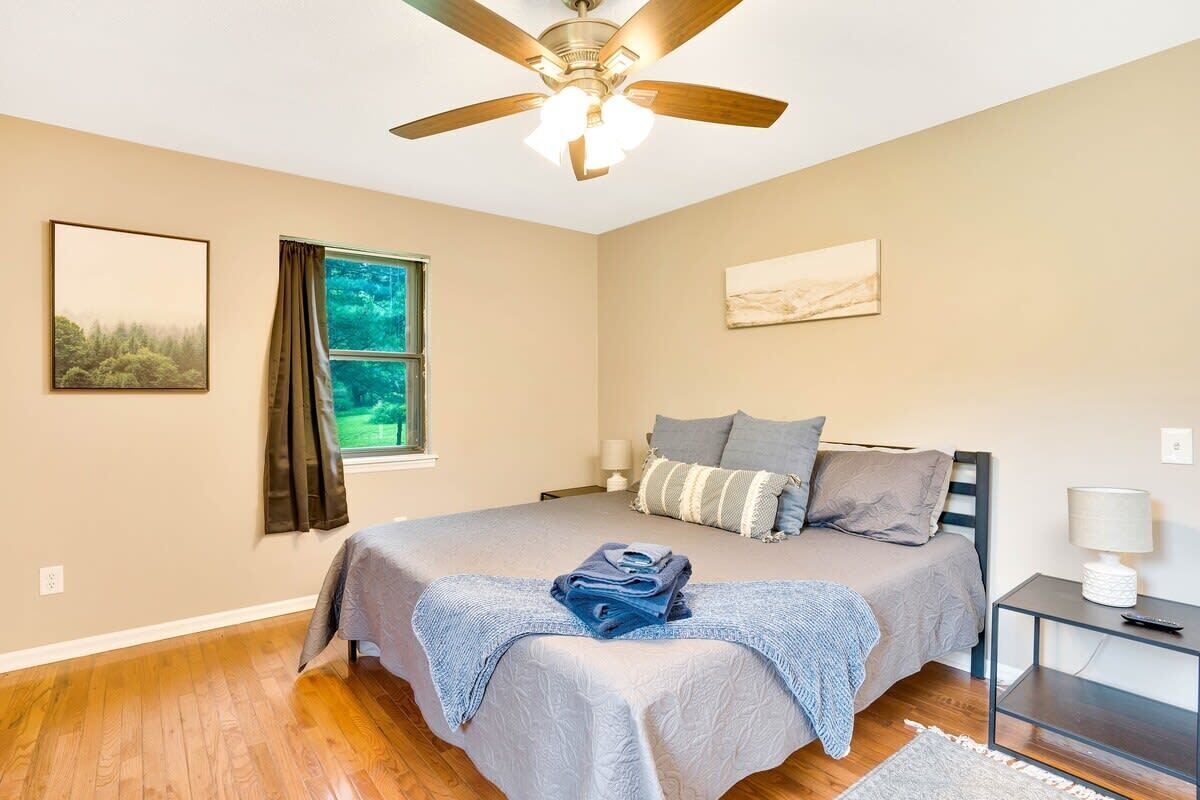 3 habitaciones, cuna de viaje, wifi y ropa de cama 