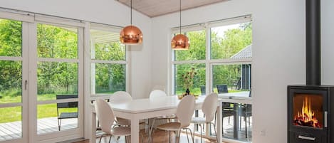 House | Dining