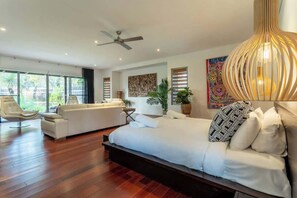 7 bedrooms, iron/ironing board, WiFi, bed sheets