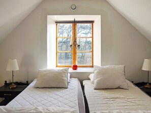 House | 2 bedrooms, individually furnished