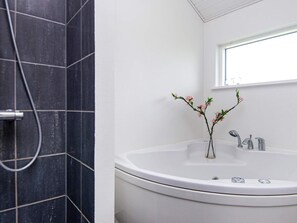 House | Bathroom