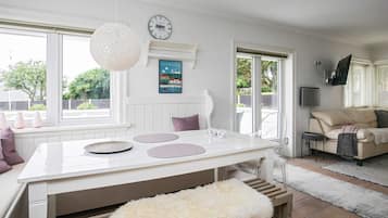 House | Dining