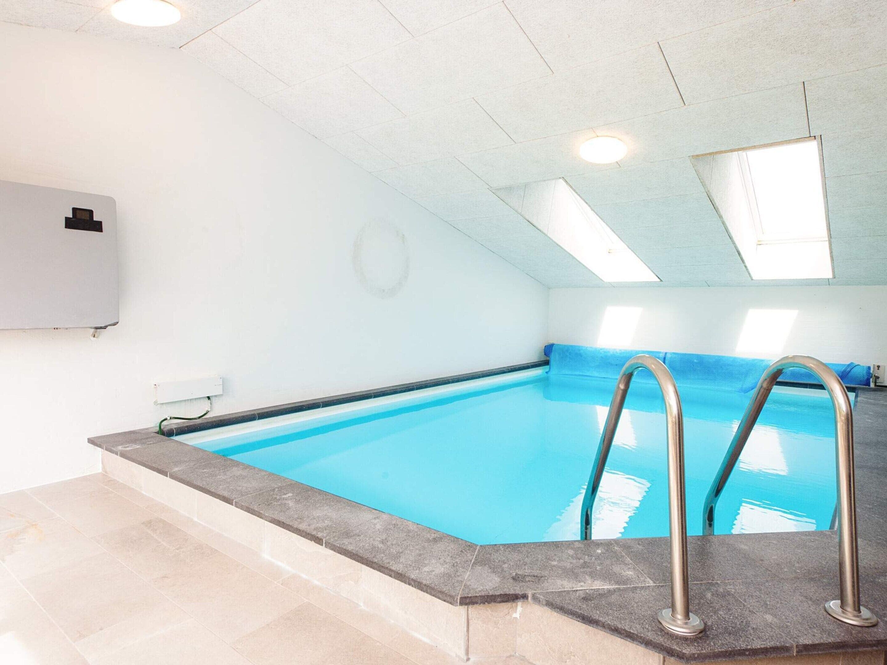 Hus | Pool | Indendørs pool, udendørs pool