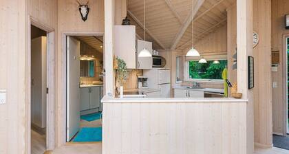 8 Person Holiday Home in Ebeltoft-by Traum