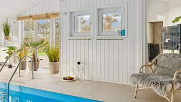 Hus | Pool | Indendørs pool, udendørs pool