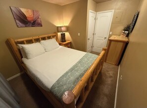3 bedrooms, free WiFi, bed sheets