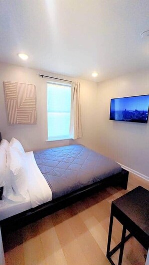 4 bedrooms, iron/ironing board, WiFi, bed sheets - New Point breeze ,4 bedroom. (Philadelphia)