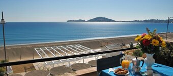 Edy sea view holiday apartment