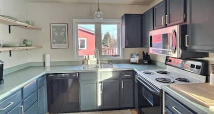 Five minute walk to downtown and harborfront!