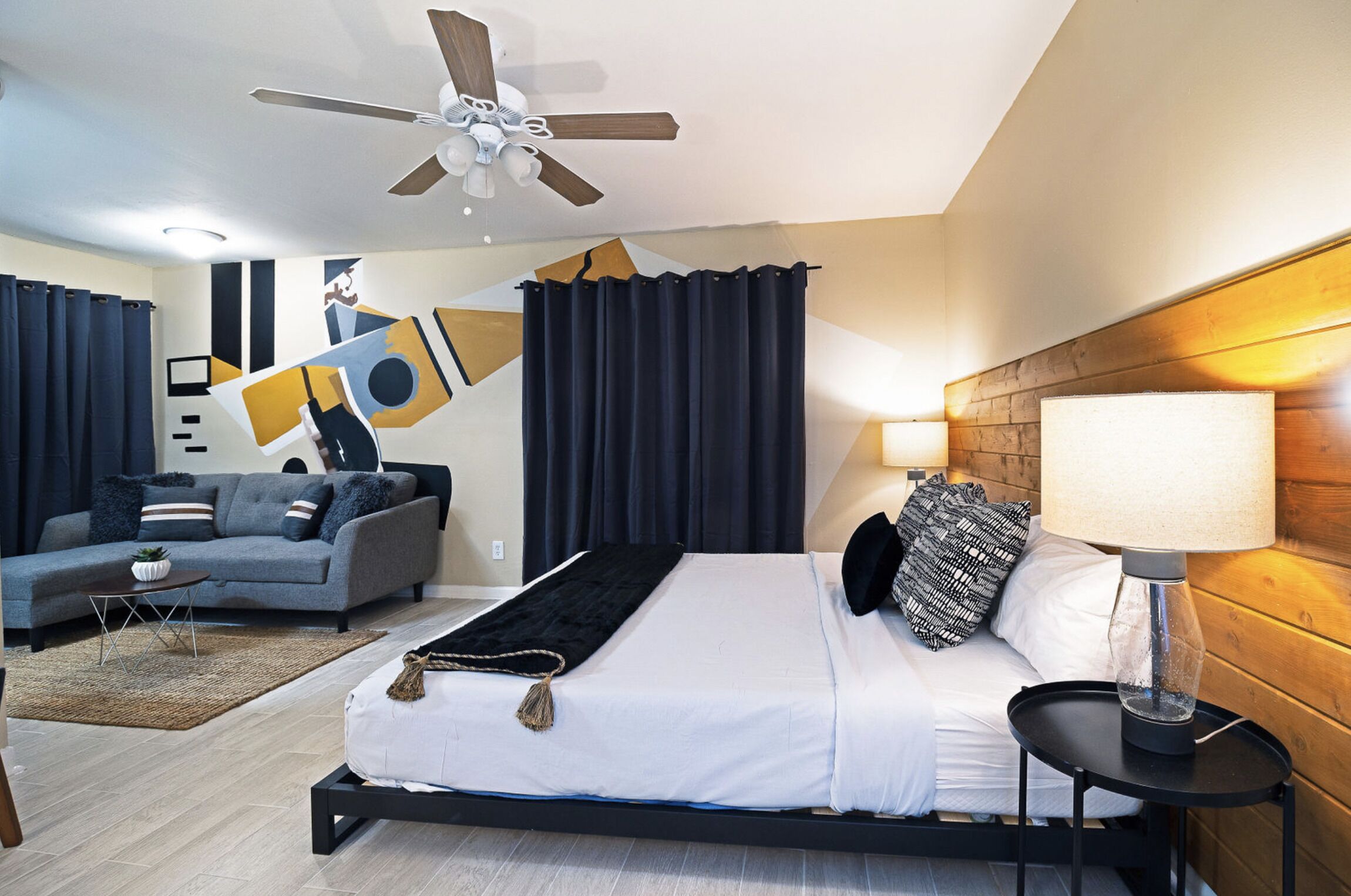 Your Montrose Marshal! Sleeps 14, 7BR, 7BA, 5PA