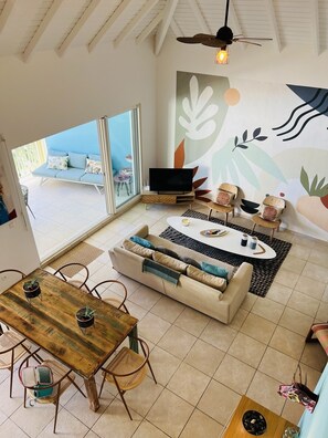 Smart TV - Splendid apartment in Orient Bay. Sea view. Large swimming pool. Tanker. (Collectivité de Saint-Martin)