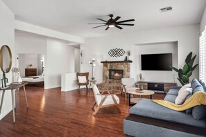 Smart TV, fireplace, offices