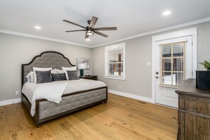 4 Schlafzimmer, Bügeleisen/Bügelbrett, Reisekinderbett, kostenloses WLAN