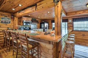 Fridge, microwave, stovetop, coffee/tea maker - Rustic Cabin in Roaring River State Park! (Eagle Rock)