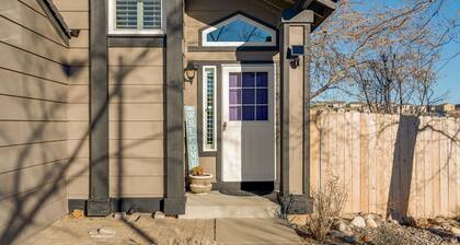 Super Cute Top Location, Fast WiFi