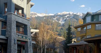 Eagle Lodge Village 2 bedroom condo, steps to Village, shops and restaurants