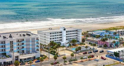 Boardwalk 205