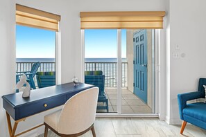 TV - Admirals Quarters 1103 ~ In/Outdoor Pool, Hot Tub, Sauna, Fitness Room + $400 FREE Activities Daily (Orange Beach)