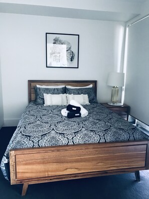 1 dormitorio, tabla de planchar con plancha, wifi gratis y ropa de cama