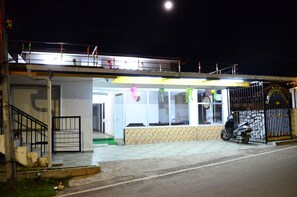 Fachada de la propiedad