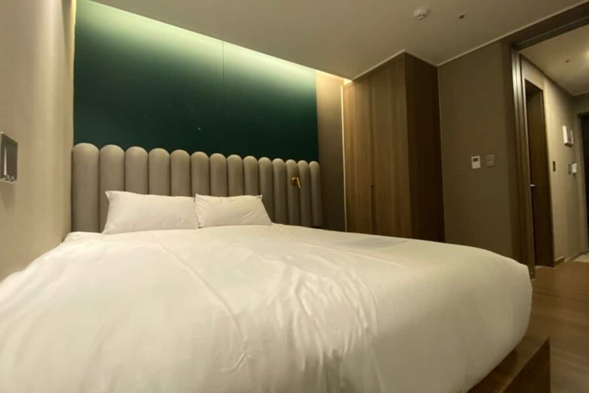 بديكورات فريدة لكل غرفة وطراز فريد لكل وحدة وواي فاي مجانًا