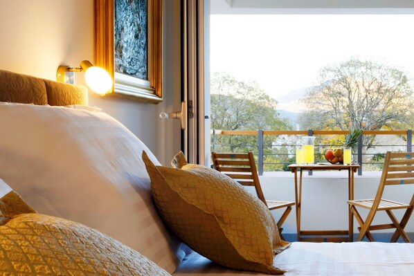 4 bedrooms, iron/ironing board, travel cot, free WiFi - Villa in Župa with Infinity Pool & Biokovo Views (Rašcane Gornje)