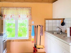 House | Private kitchen - 4 Person Holiday Home in Braas (Braås)