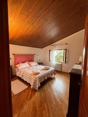 2 Schlafzimmer, Bügeleisen/Bügelbrett, kostenloses WLAN, Bettwäsche