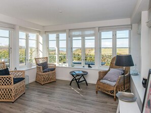 House | Living area - Panoramic Retreat With Spa (Ranum)