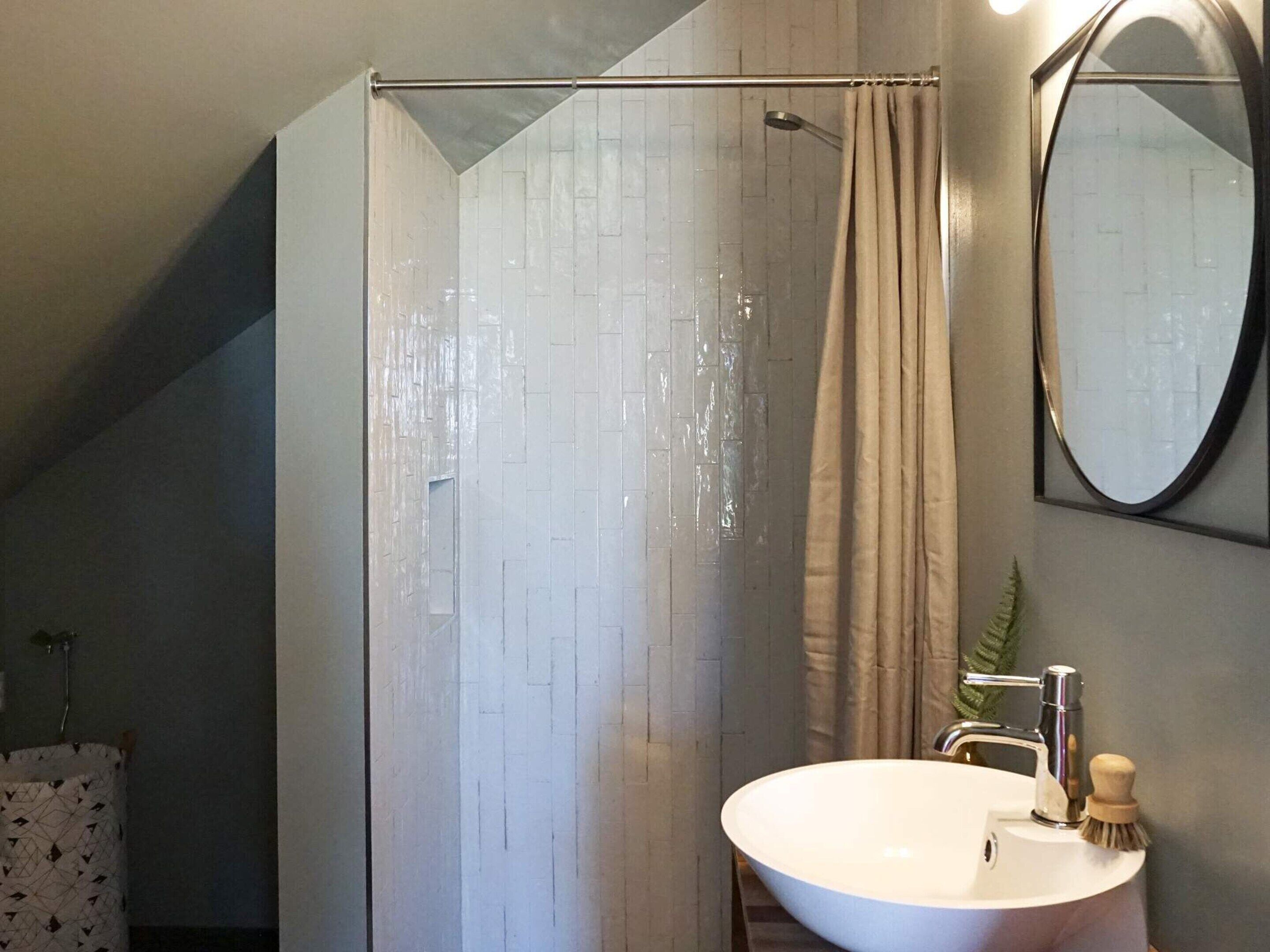 House | Bathroom
