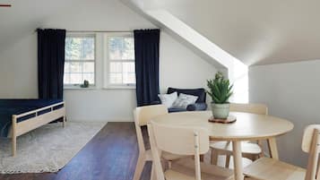 House | Dining