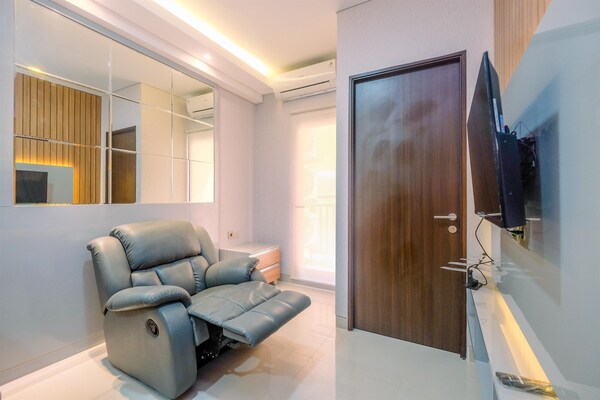 Fully Furnished With Cozy Design 2br Apartment Transpark Cibubur - Cibubur