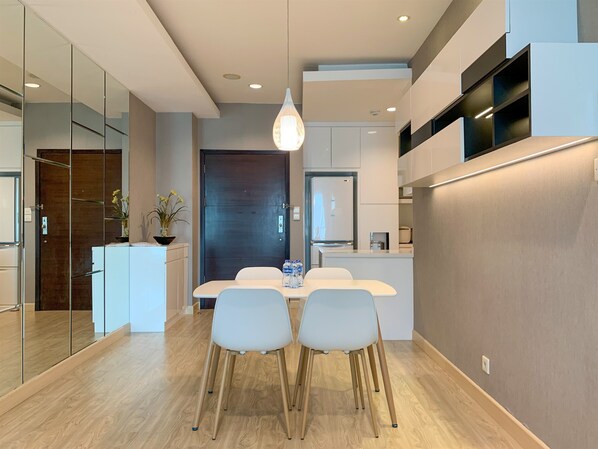 3 bedrooms, individually decorated, individually furnished, free WiFi - Spacious And Comfy 3Br Gandaria Heights Apartment (Jakarta)