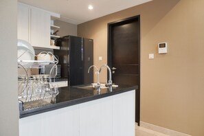 Private kitchen - Comfort Stay 1Br At Branz Bsd City Apartment (Pagedangan)