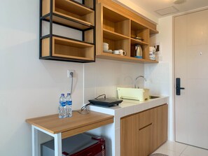 Studio | Private kitchen - Simple And Cozy Stay Studio Room Tokyo Riverside Pik 2 Apartment (Teluknaga)