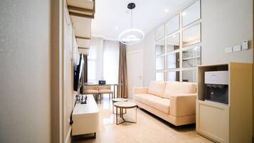 Apartemen | Area keluarga | TV