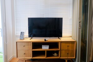 Individually decorated, individually furnished, free WiFi - Studio With Private Living Room At Jarrdin Cihampelas Apartment (Bandung)