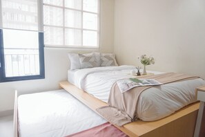 Estudio | Decoración personalizada, muebles diferentes y wifi gratis 
