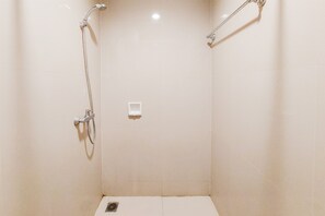 Studio | Kamar mandi | Shower