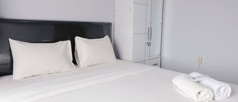 1 chambre, décoration personnalisée, ameublement personnalisé