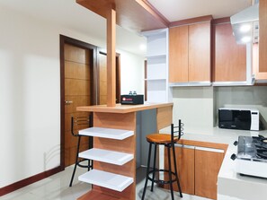 apartman | Privát konyha | Nagyméretű hűtő/fagyasztó és főzőlap