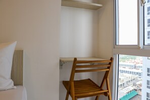 Individually decorated, individually furnished, free WiFi