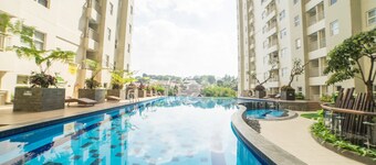 Homey Living 2Br Apartment At Parahyangan Residence