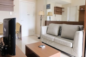 Apartment | Wohnbereich | Fernseher