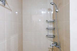 Apartment | Bilik Mandi | Pancuran mandi 