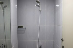 Studio | Badezimmer | Dusche