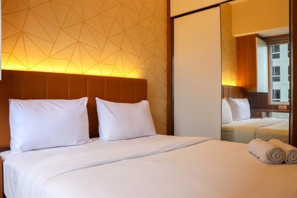 2 bedrooms, individually decorated, individually furnished - Well Furnished And Cozy 2Br Tokyo Riverside Pik 2 Apartment (Teluknaga)